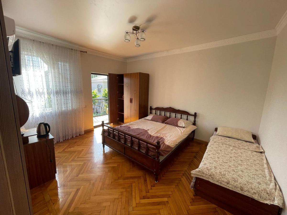 Hotel Гостевой Дом На Гечба Gagry Zewnętrze zdjęcie