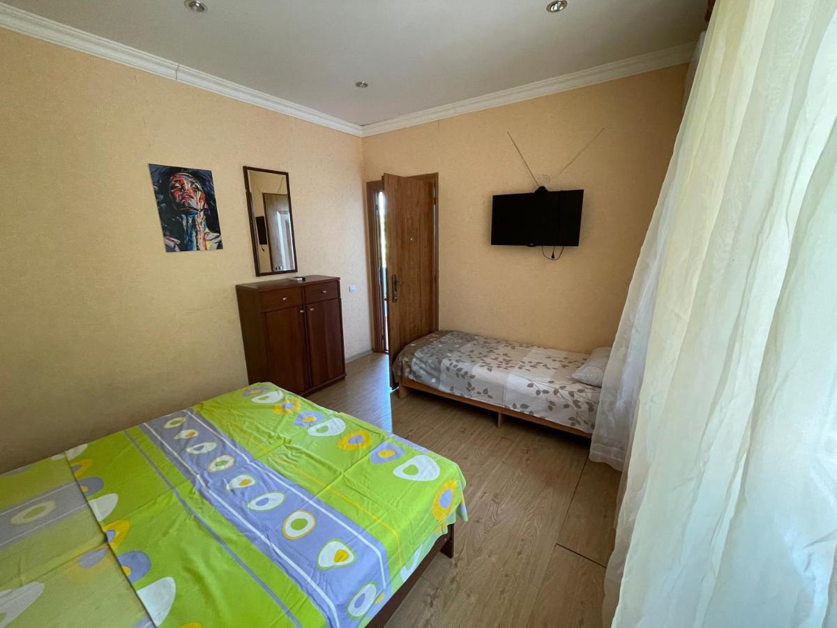 Hotel Гостевой Дом На Гечба Gagry Zewnętrze zdjęcie